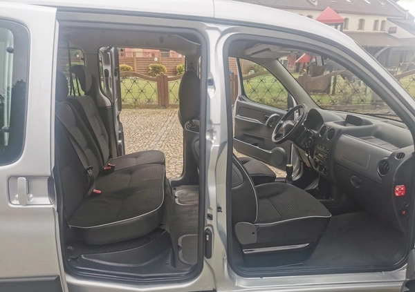 Peugeot Partner cena 11500 przebieg: 210250, rok produkcji 2004 z Legnica małe 56
